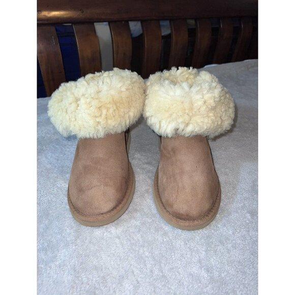 UGG Australia Girl's 5991 Bailey Button Boots Chestnut Size 5 - Picture 2 of 10